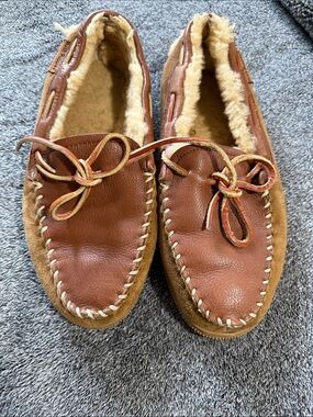 Leather slippers
